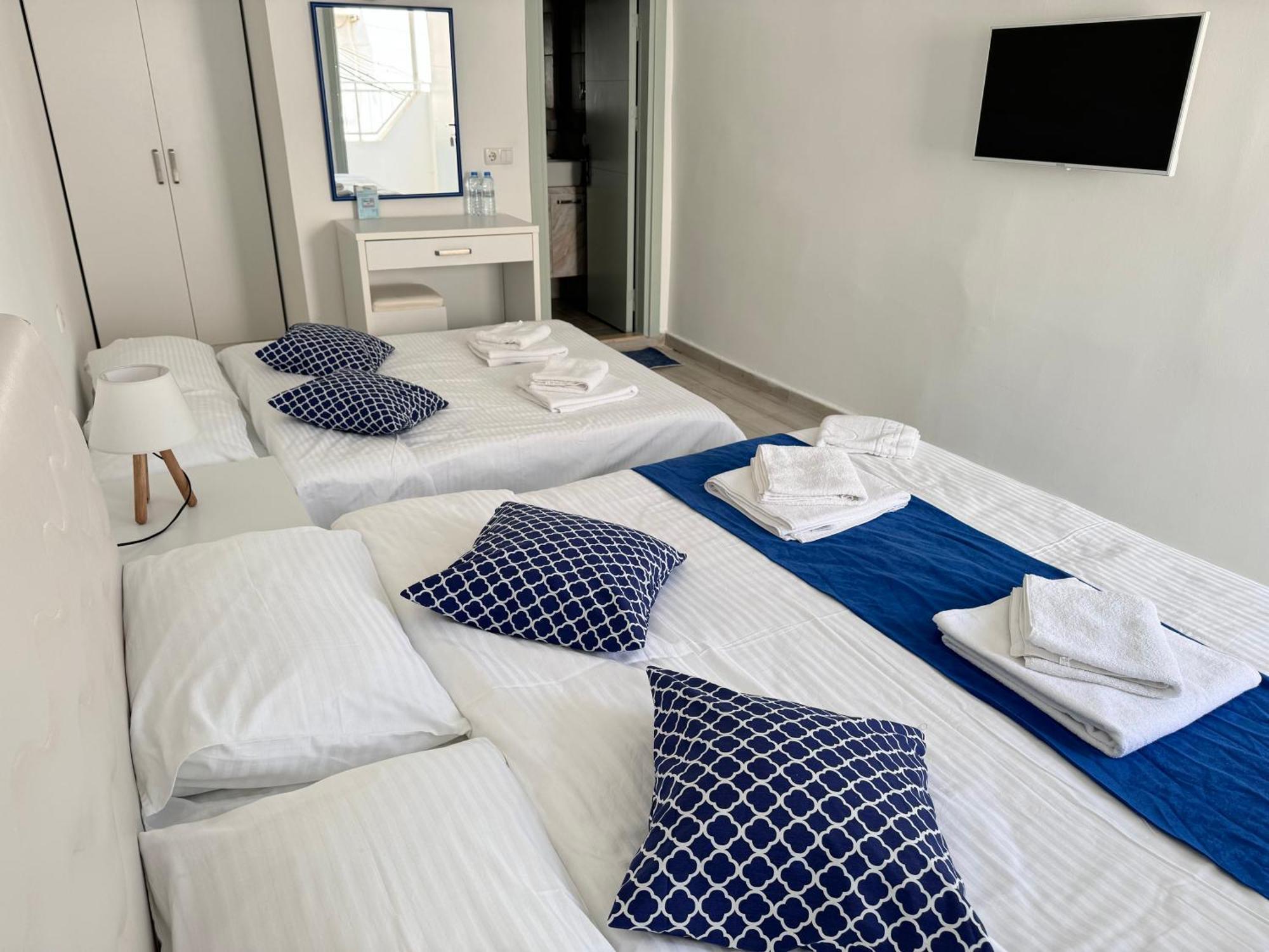 ホワイト アンド ブルー ボドルム Bed & Breakfast エクステリア 写真